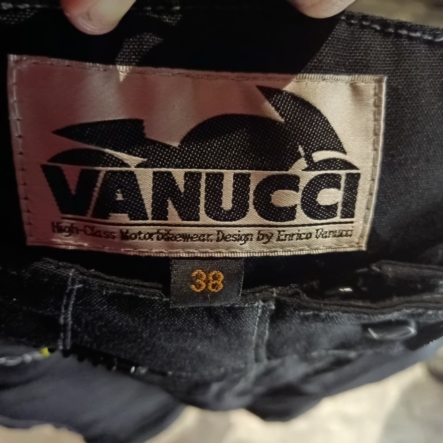 Текстилен панталон Vanucci/38